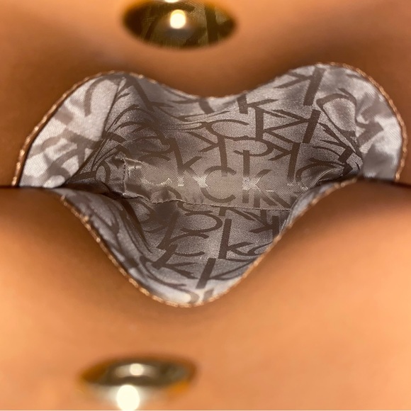 Calvin Klein Crossbody - Picture 13 of 16